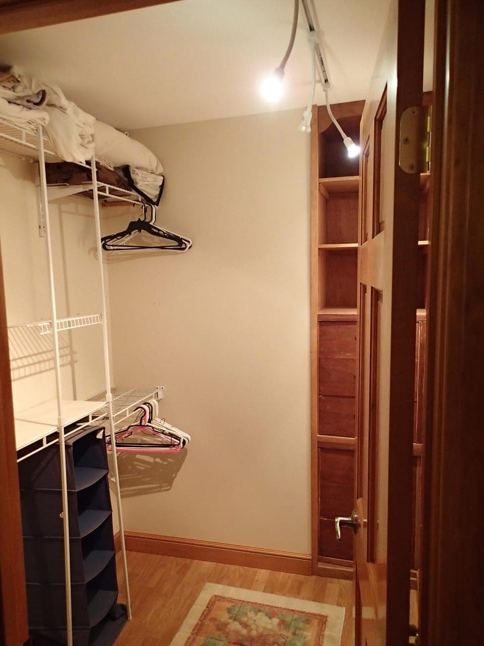 Walk in closet
