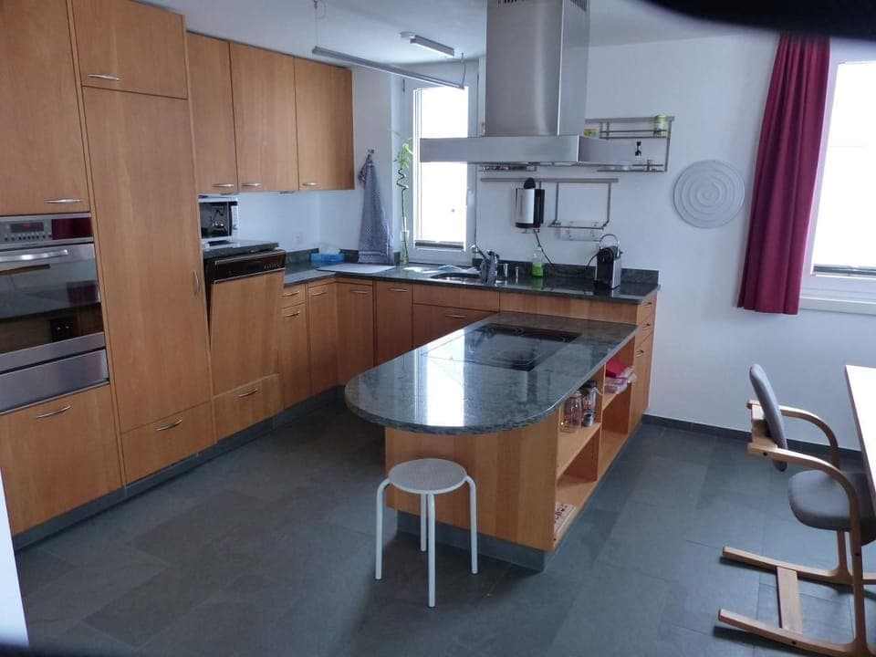 Kitchen and dining room 1