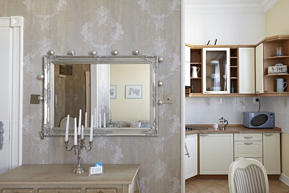 Mirror in the hall and kitchenette