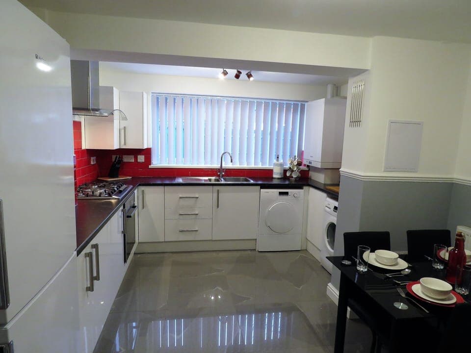 Modern Contemporary Kitchen