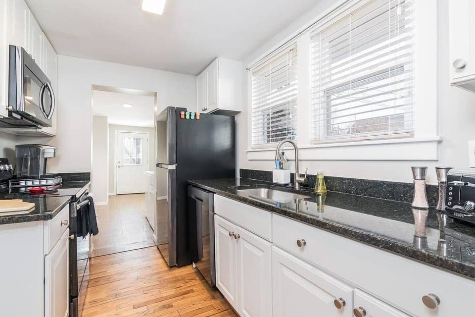 Fully equipped kitchen