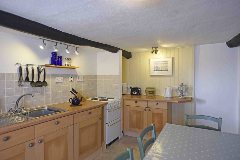 Kitchen and dinning room.