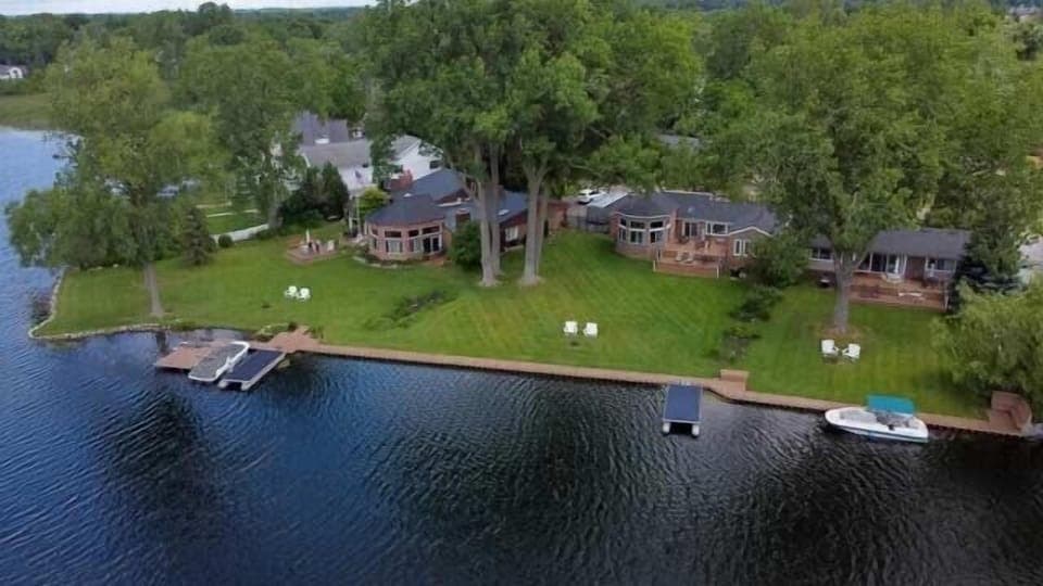 In front of boardwalk:
The Lake House on Cass LLC 2nd hse
Sunset Cottage 3rd hse