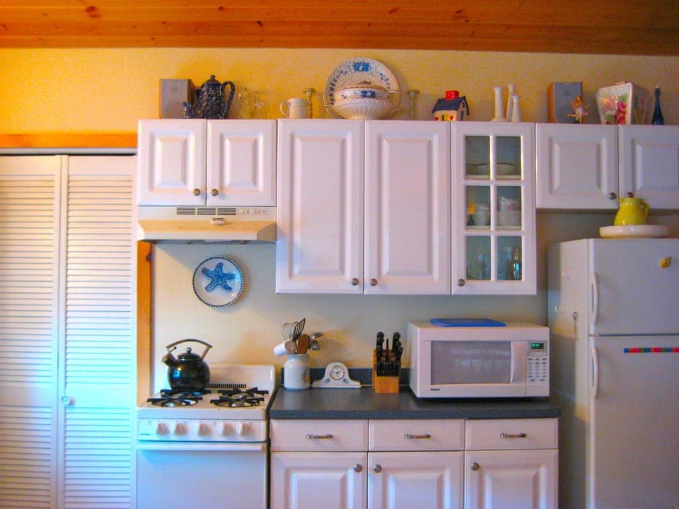 White Kitchen