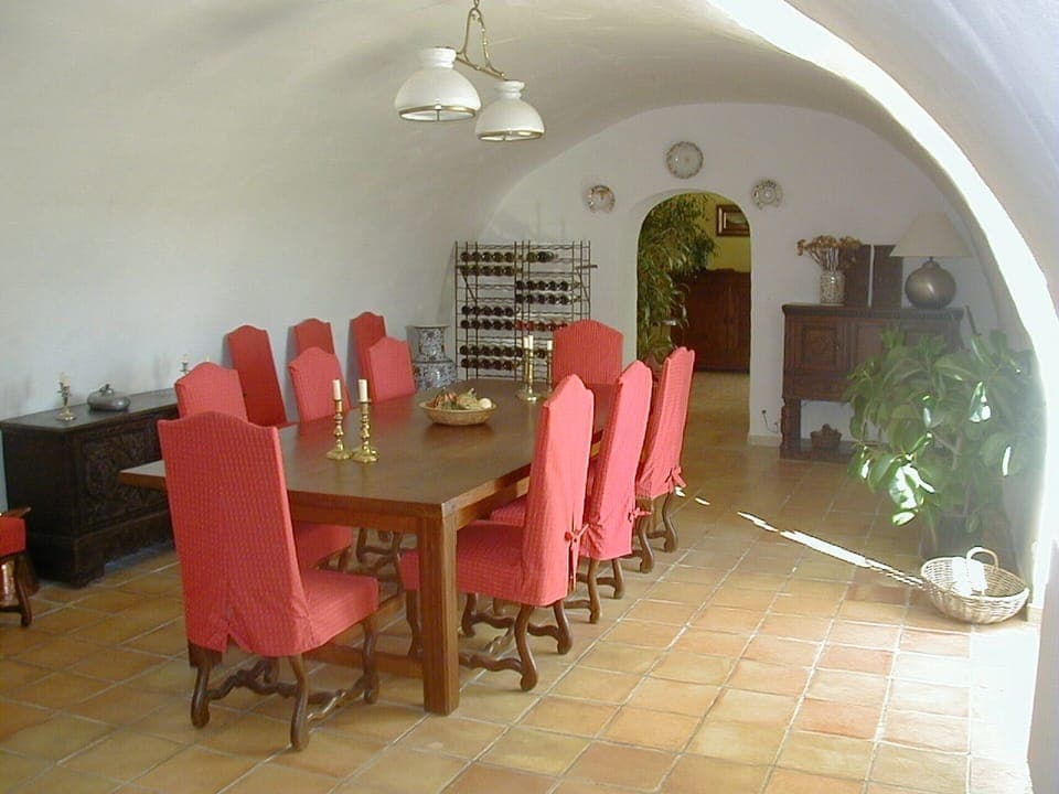 Dining room - seats 14