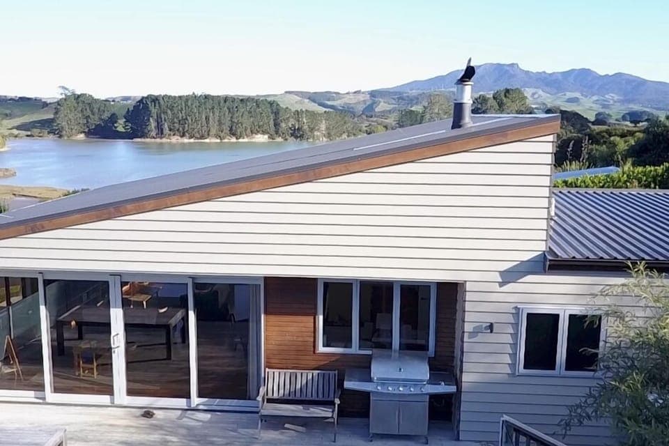 Modern house with in door out door flow