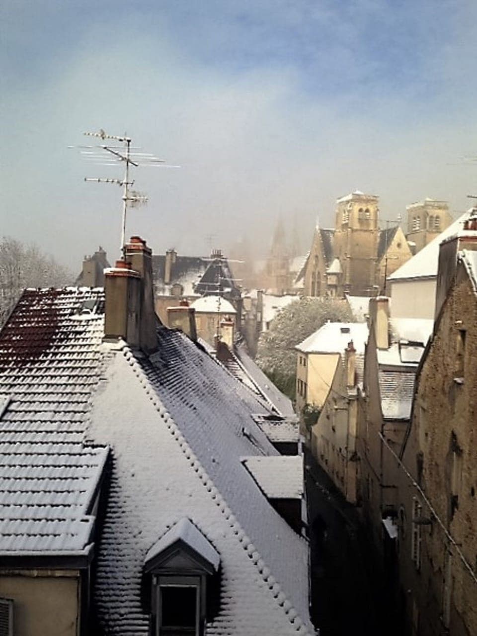 Cold outside in winter, but hydronic heating throughout keeps the apartment cosy