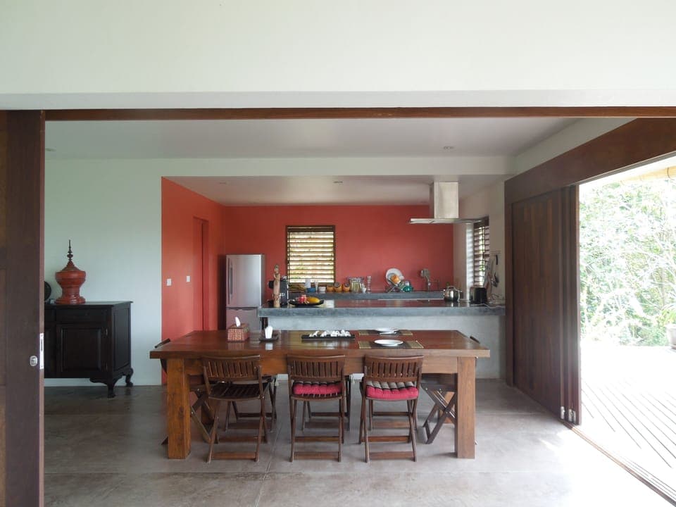 spacious lkitchen and eating aerea