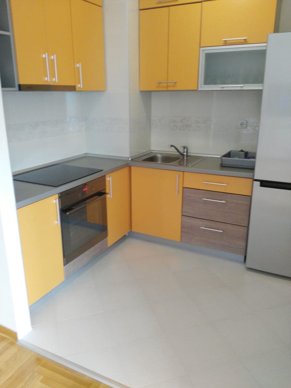 kitchen (complete with cooking utensils for food serving)