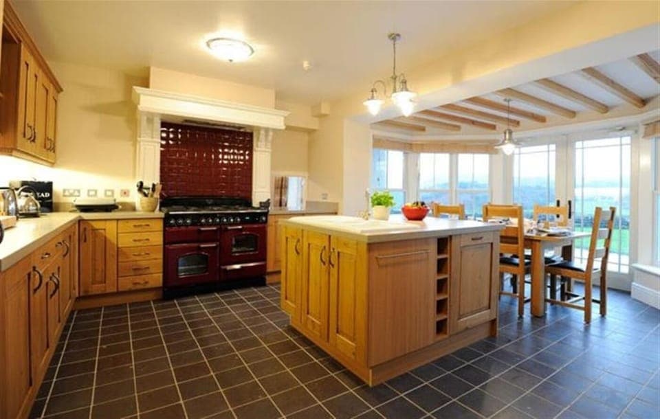 Llanlliana Kitchen with underfloor heating