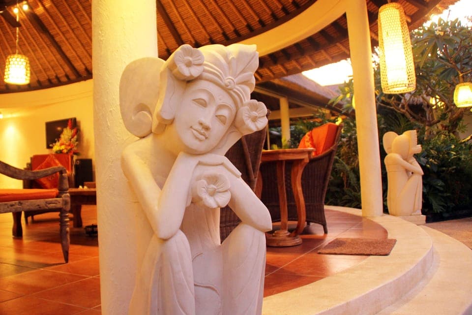 Full time housekeeping, our attentive staff will take care of your every need.