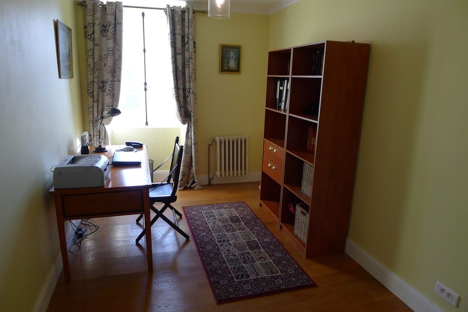 Study with WiFi, window looks out onto lake