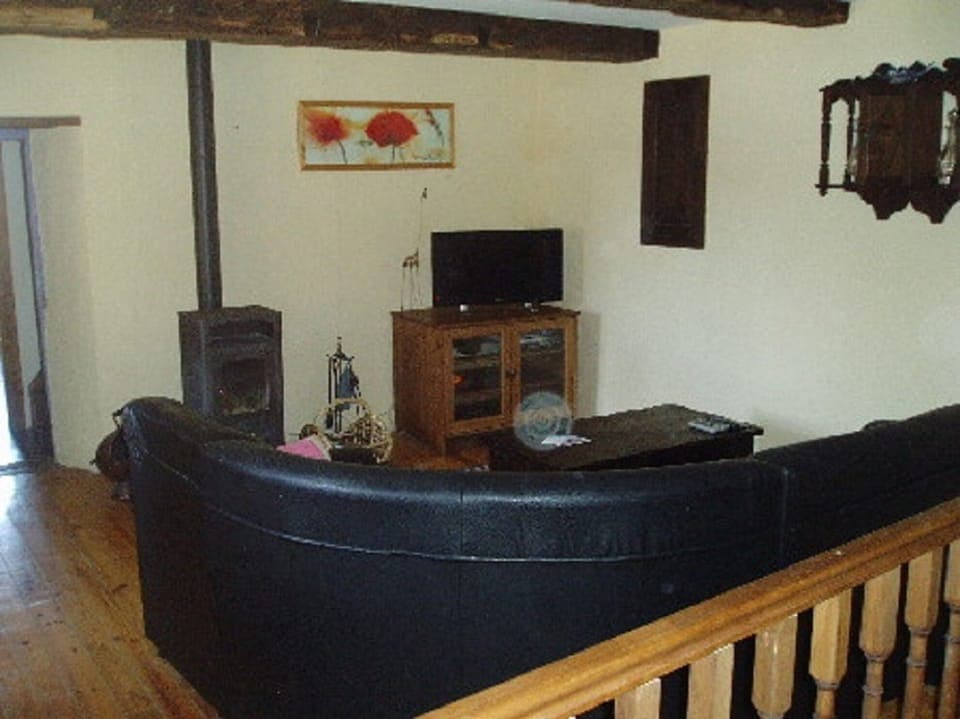 Sitting room Coquelicot (makes good teenage sitting room)