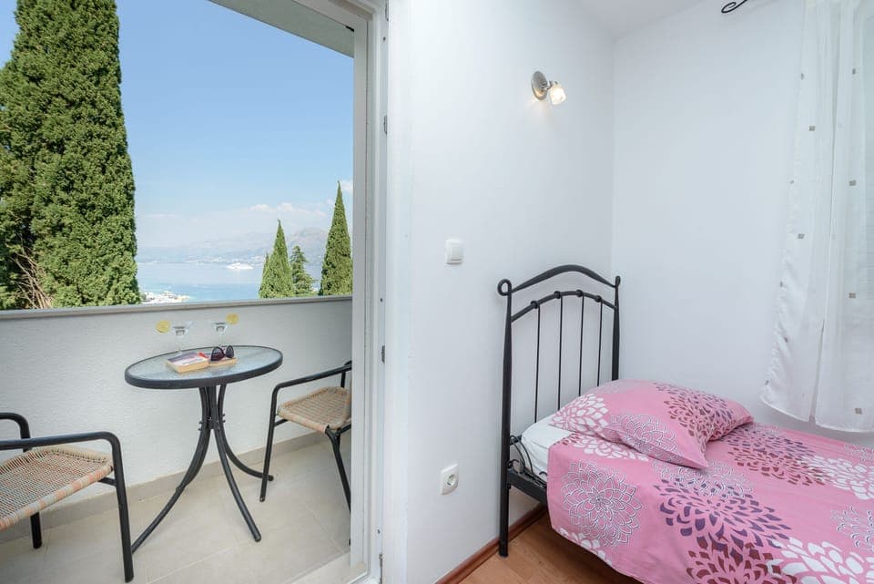 Main bedroom balcony 