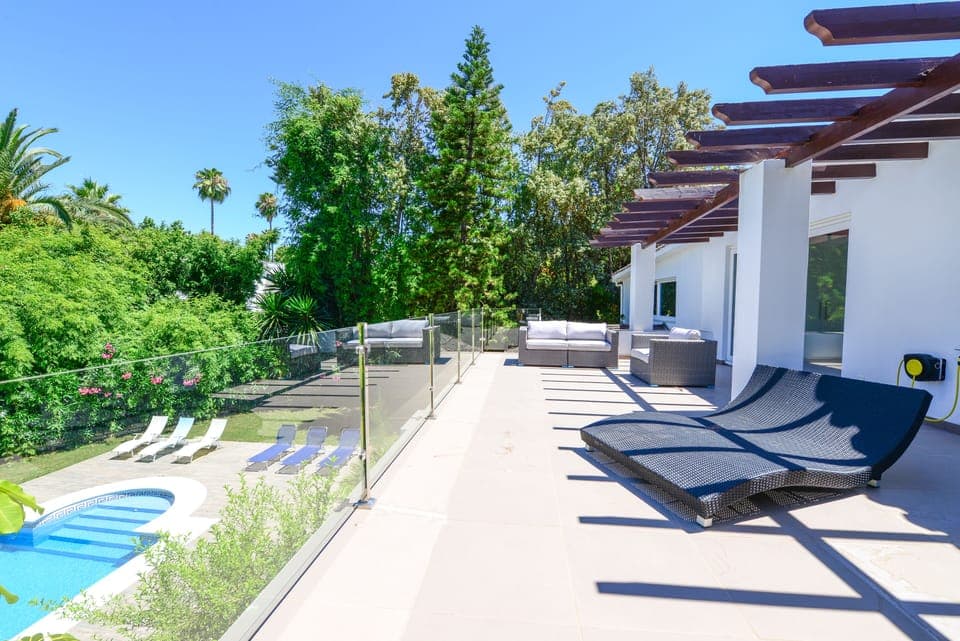 Upstairs terrace and view to the garden