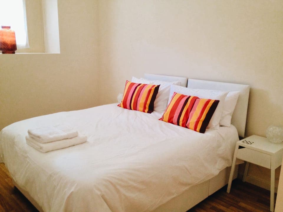 Bedroom 3 with a king or twin beds.