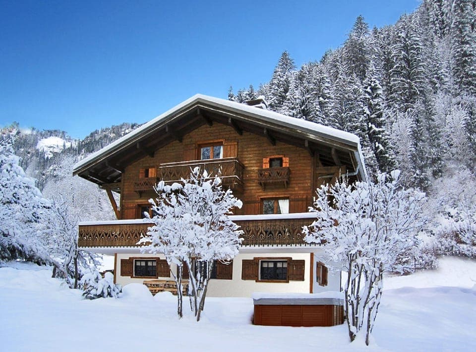 Chalet Isobel on a winter's day