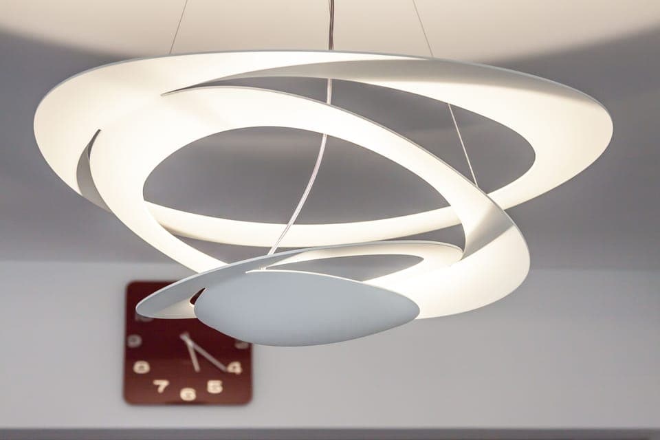 "VENERE Suite" - Fashion lamp and clock in living room