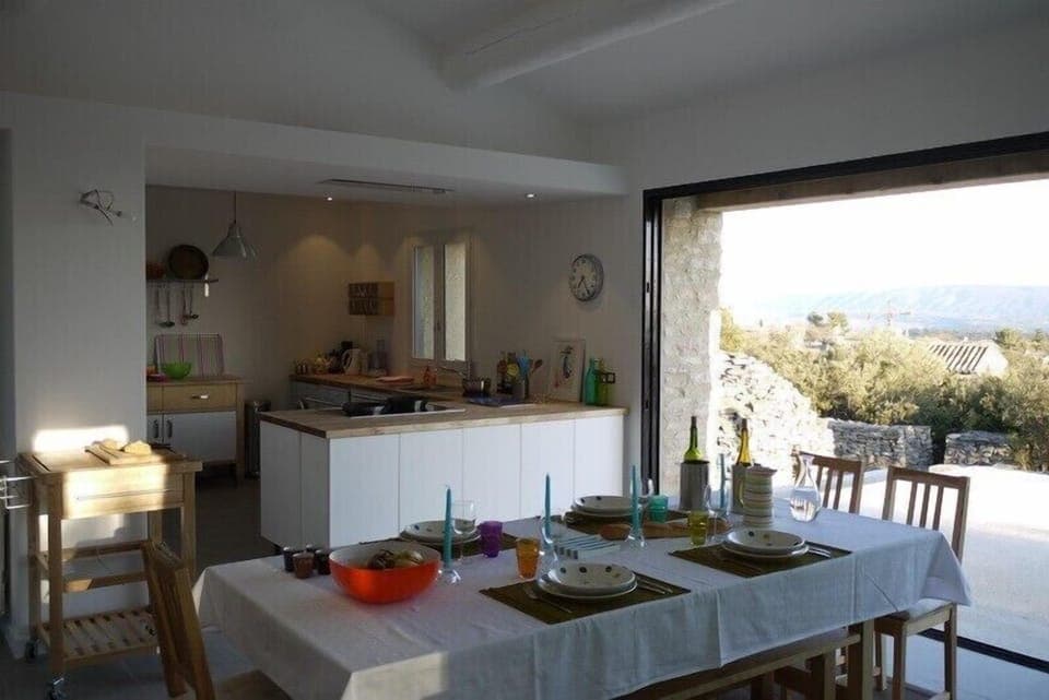 kitchen with view on terrace