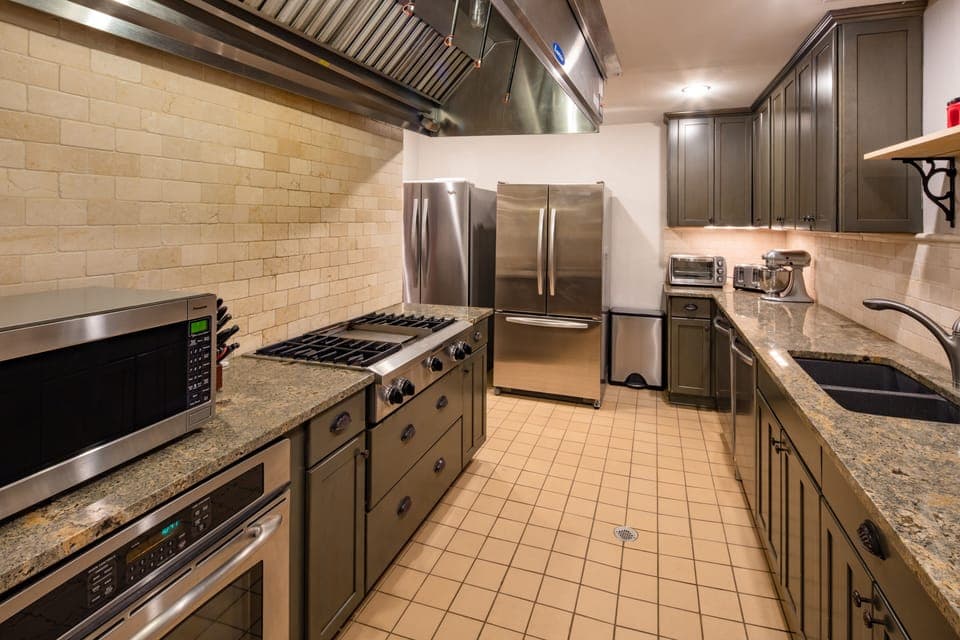 Private kitchen