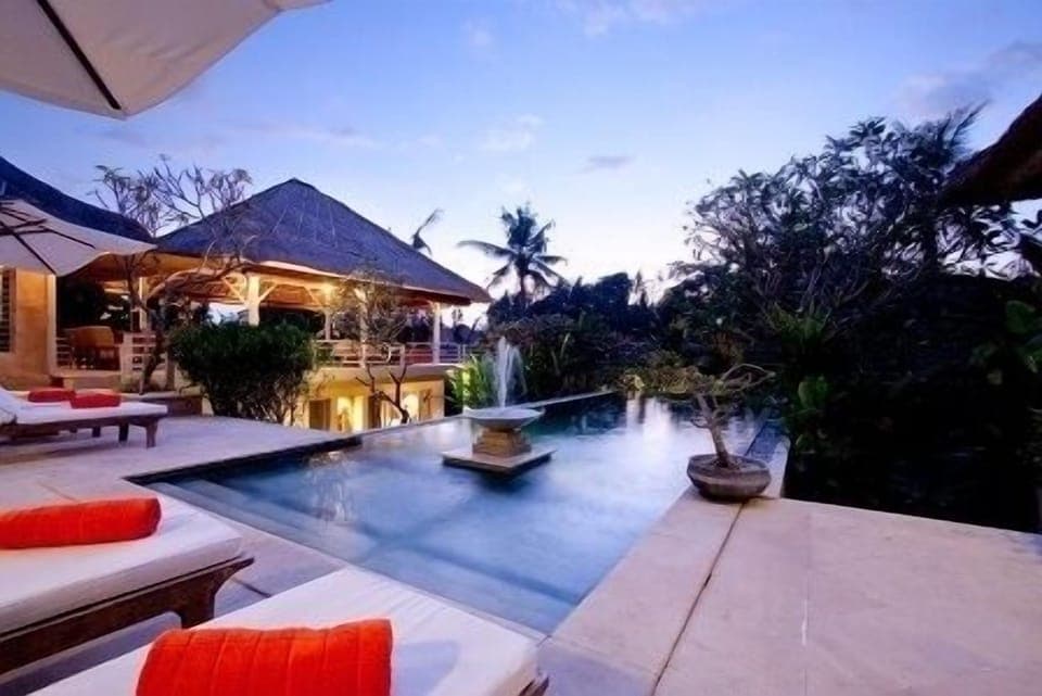 Luxury 5 Bedroom Villa Near Canggu'