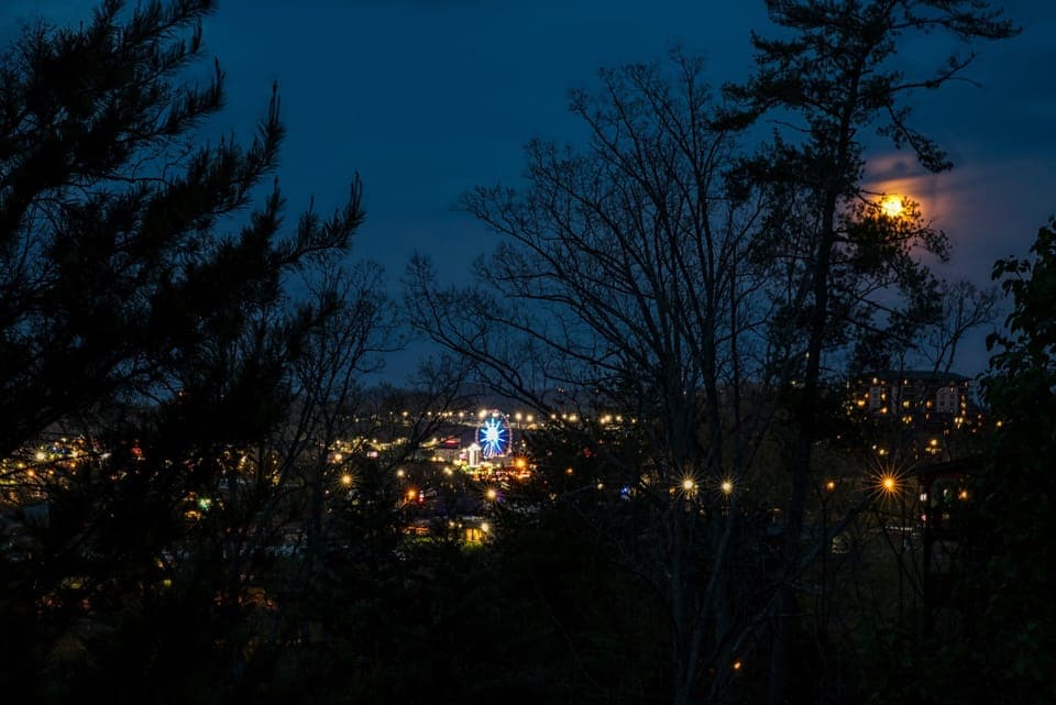 Pigeon Forge Chalet - Sunset Passion - View of Pigeon Forge at night