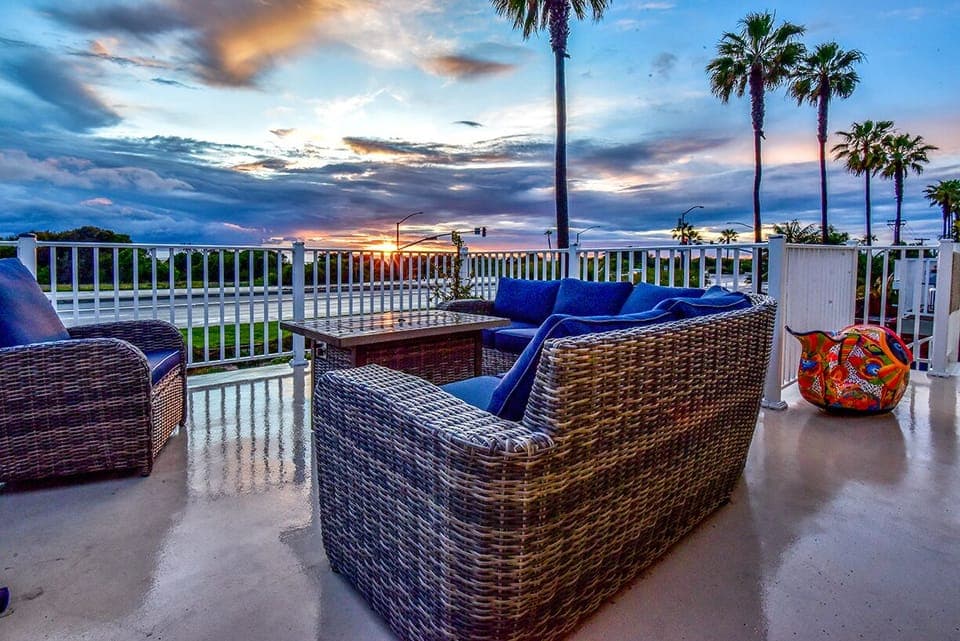 Upstairs Deck