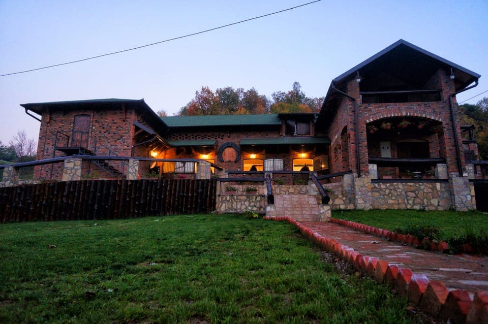 This is the building listed in the ad.It is the main ranch house.
