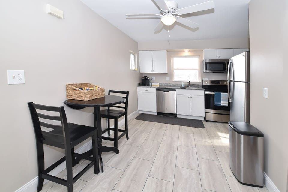 Updated eat in kitchen