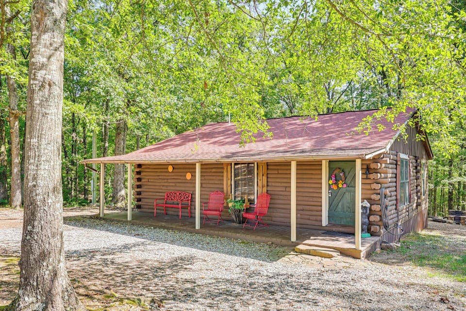 Murfreesboro Vacation Rental | 2BR | 1.5BA | 960 Sq Ft | 3 Steps to Enter