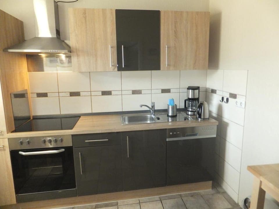 Kitchen area. Picture 9