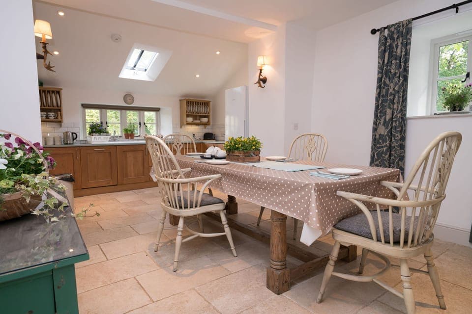 Ground floor: The kitchen has underfloor heating throughout