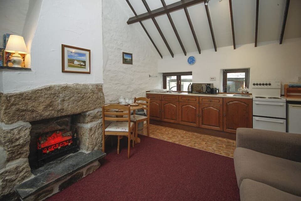 Moor Cottage Lounge and kitchen