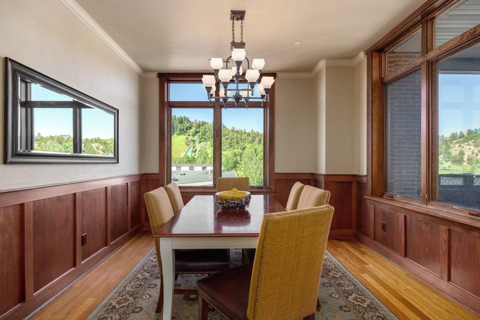 The views of Howelson Hill are amazing!!