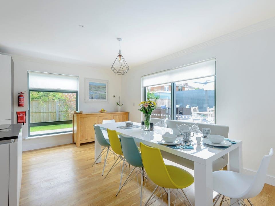 Light and airy dining area | Rosedene, Colwell Bay, near Yarmouth