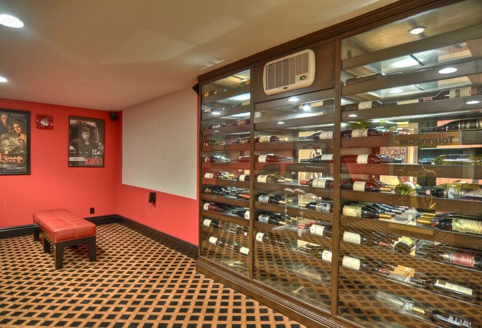 Game room , media, wine storage