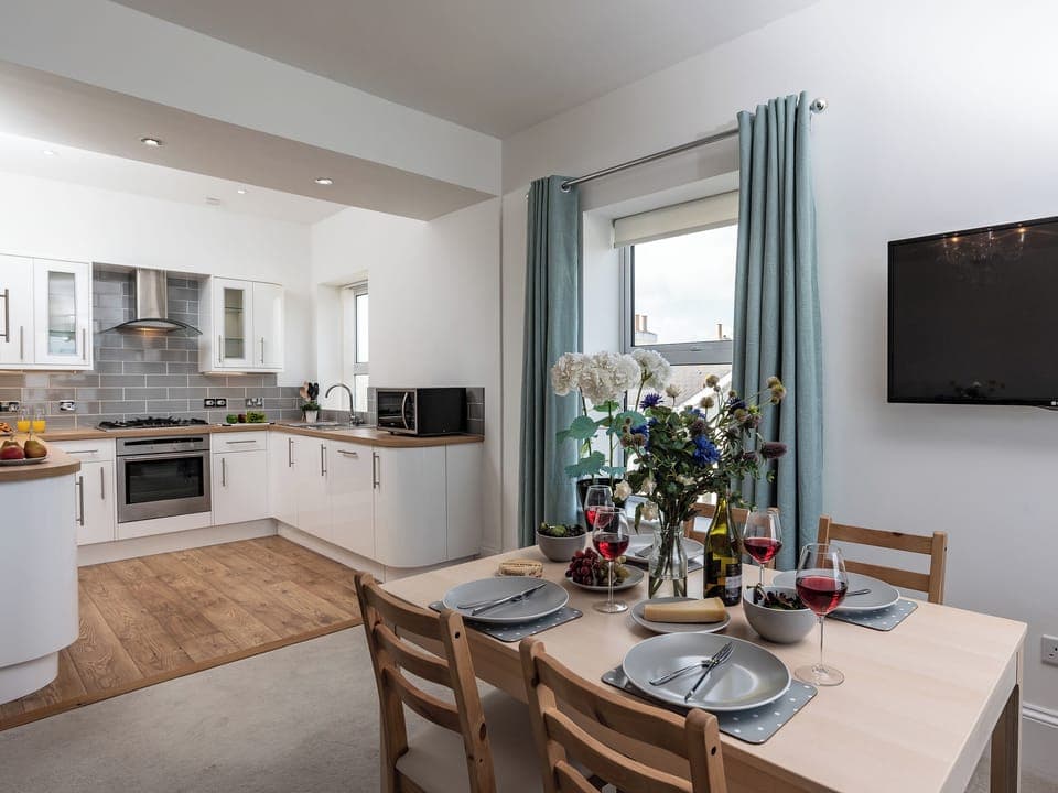 Open plan living space | The Cliff Top, Torquay