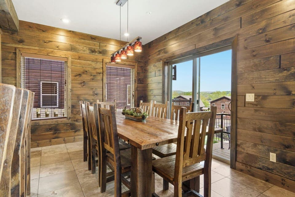 Dining area with seating for 8 and 3 more at the breakfast bar/island
