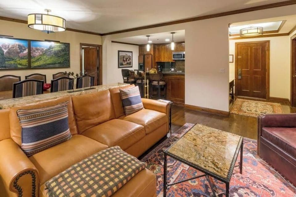Ritz Carlton Aspen rents Sat-Sat
