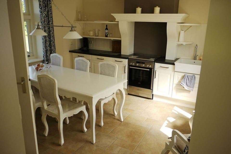 Kitchen with dining table