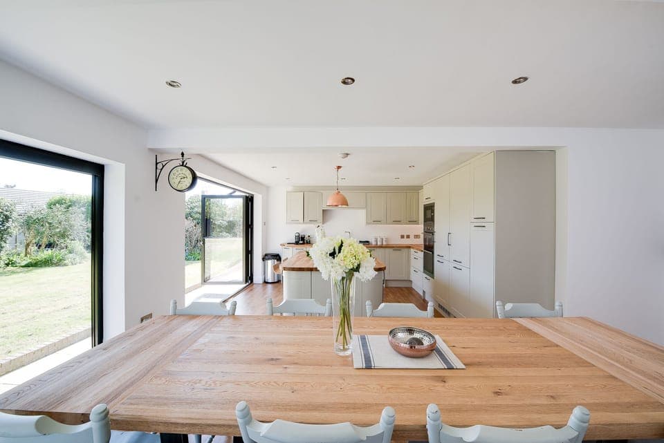 Gorgeous open plan Country Kitchen