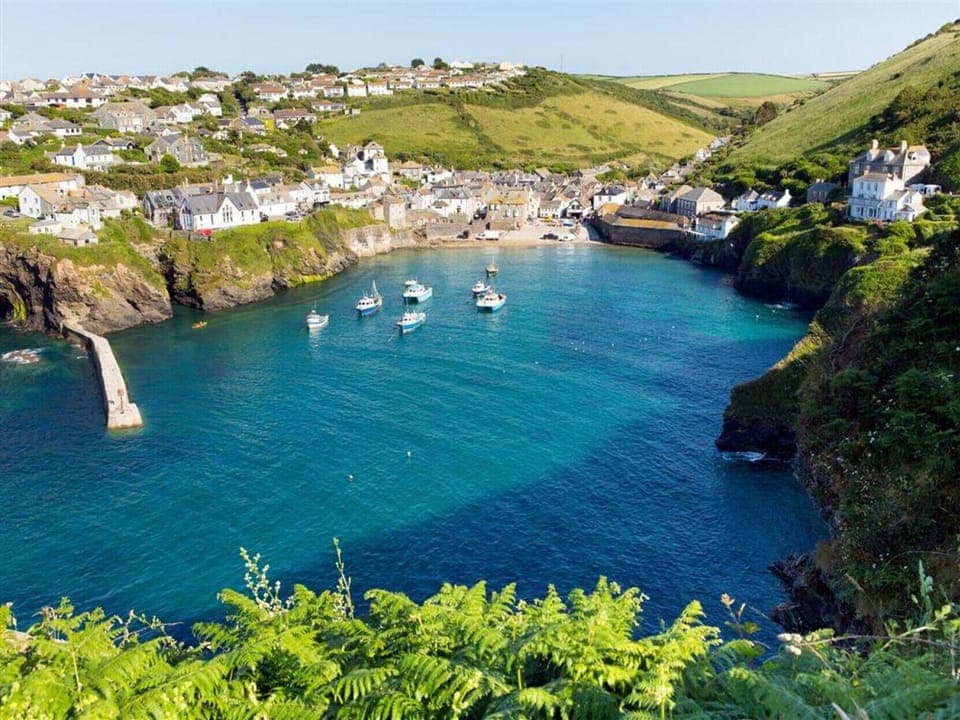 Port isaac village and harbour