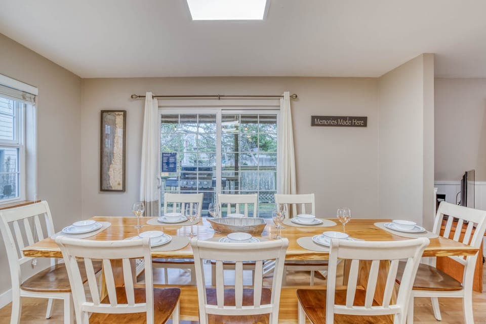 Spacious Dining Area with Window View