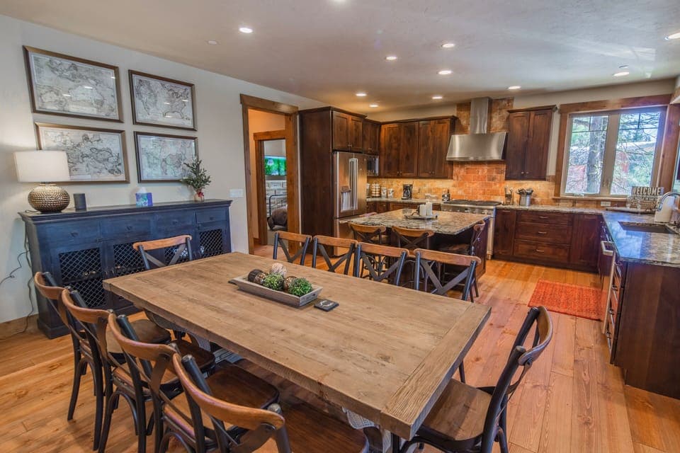 Whitefire Lodge - Huge dining table with seating for 10 and additional 4 at the kitchen island.