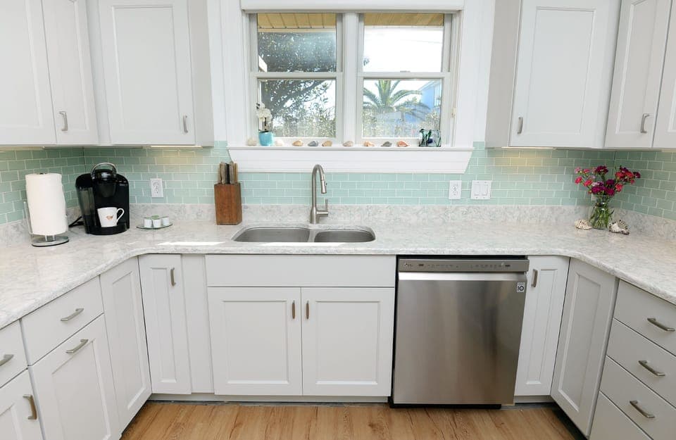 Entire kitchen upgraded in 2022. New cabinets and countertops.