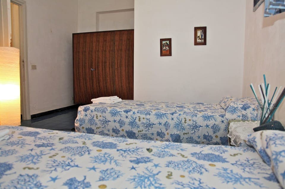 Second bedroom with 2 twin beds or easily converts to queen size bed