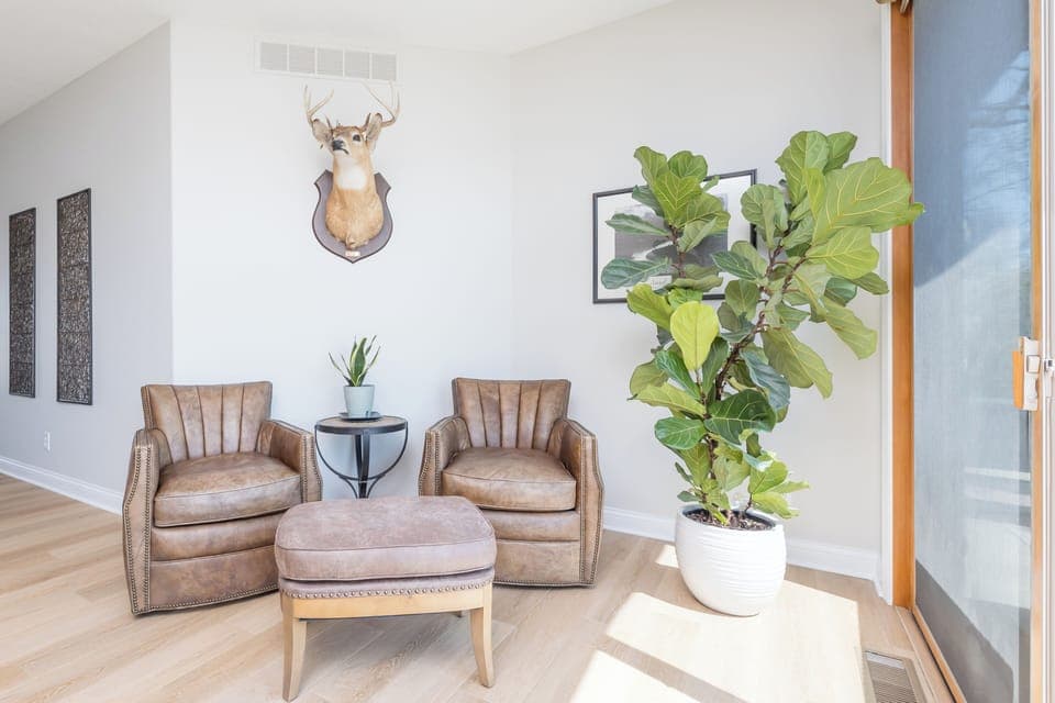 another sitting area