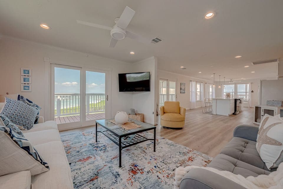 A Seamless Flow of Comfort and Style, Offering a Peaceful Retreat