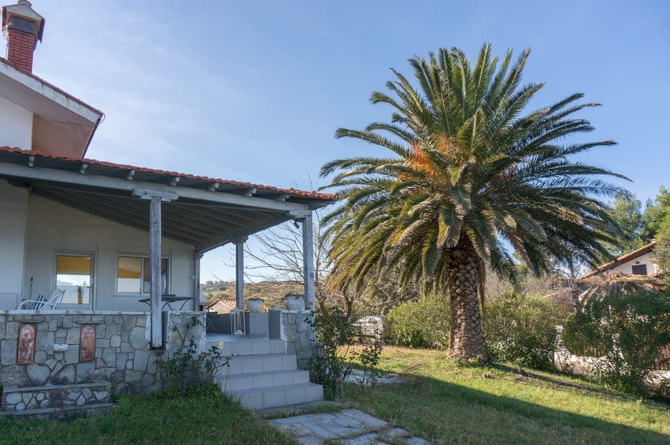 Exterior of the Villa and the amazing garden 