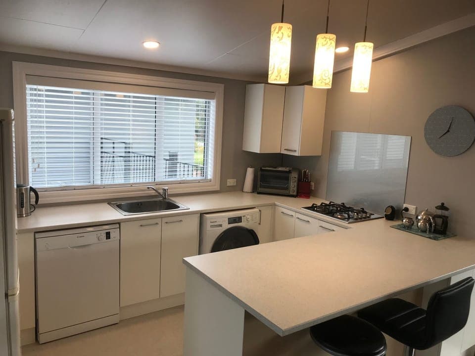 Fully-equipped kitchen, gas hobs